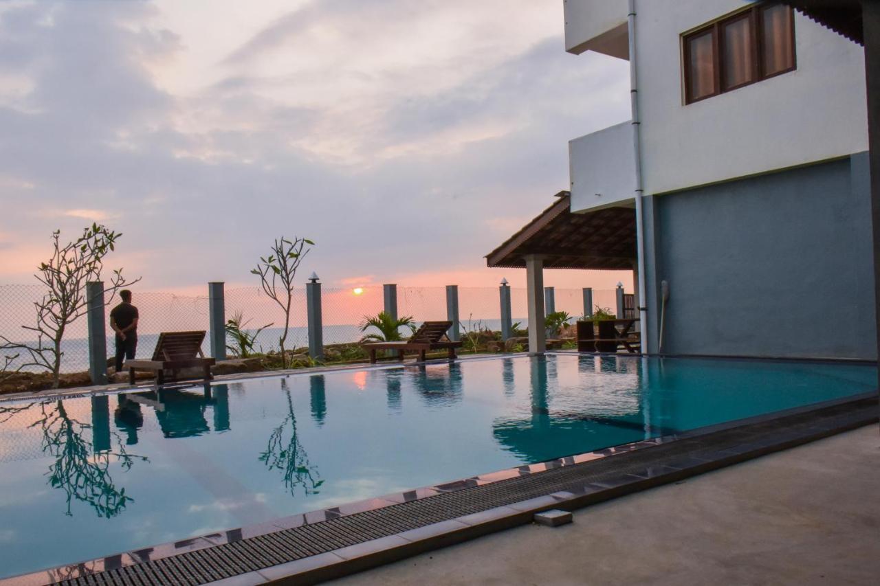 Arrow Beach Resort Bussa 外观 照片